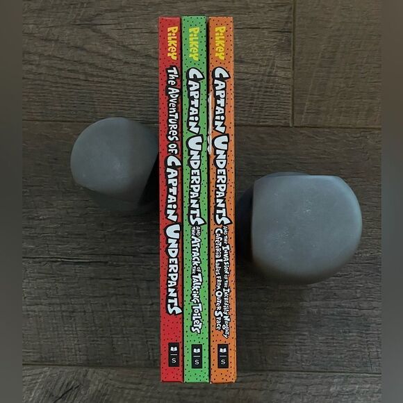 New! 3-Book Bundle of Hardback Captain Underpants by Dav Pilkey, in Full-Color. - Picture 1 of 6